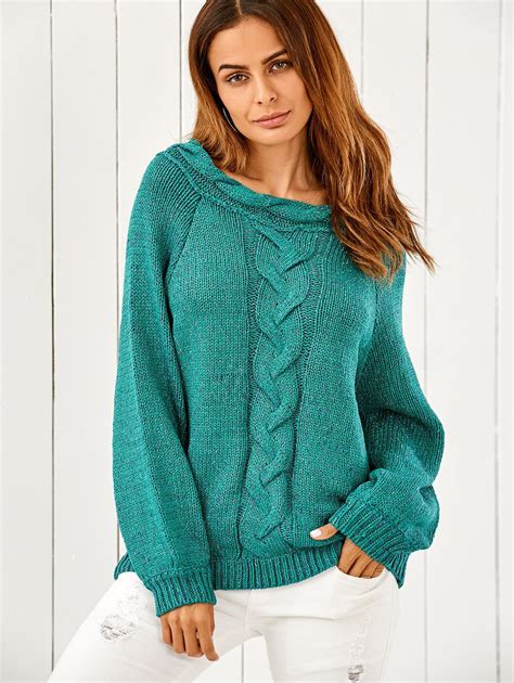 Oversized sweater in cable